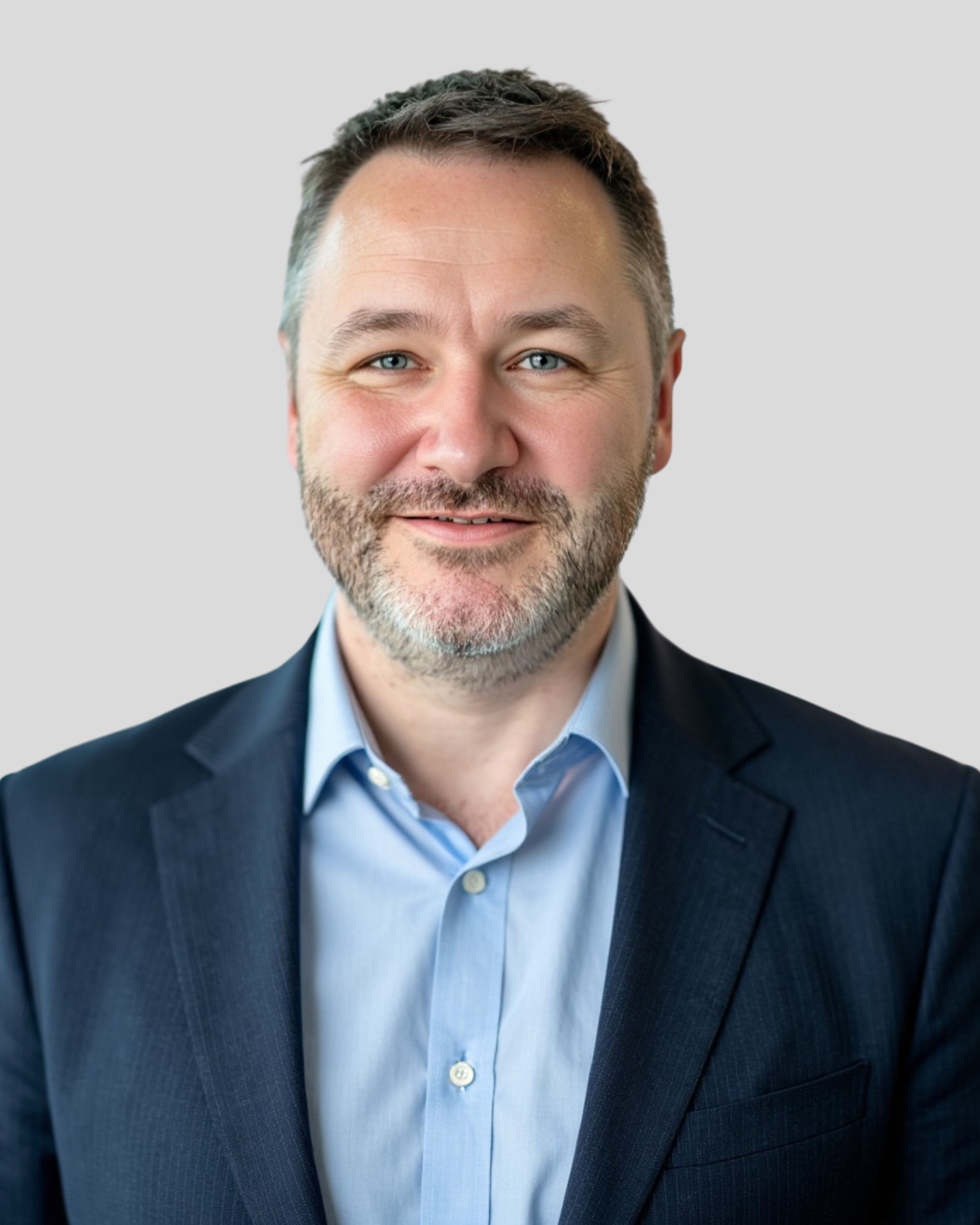 Ewan MacDermid Headshot